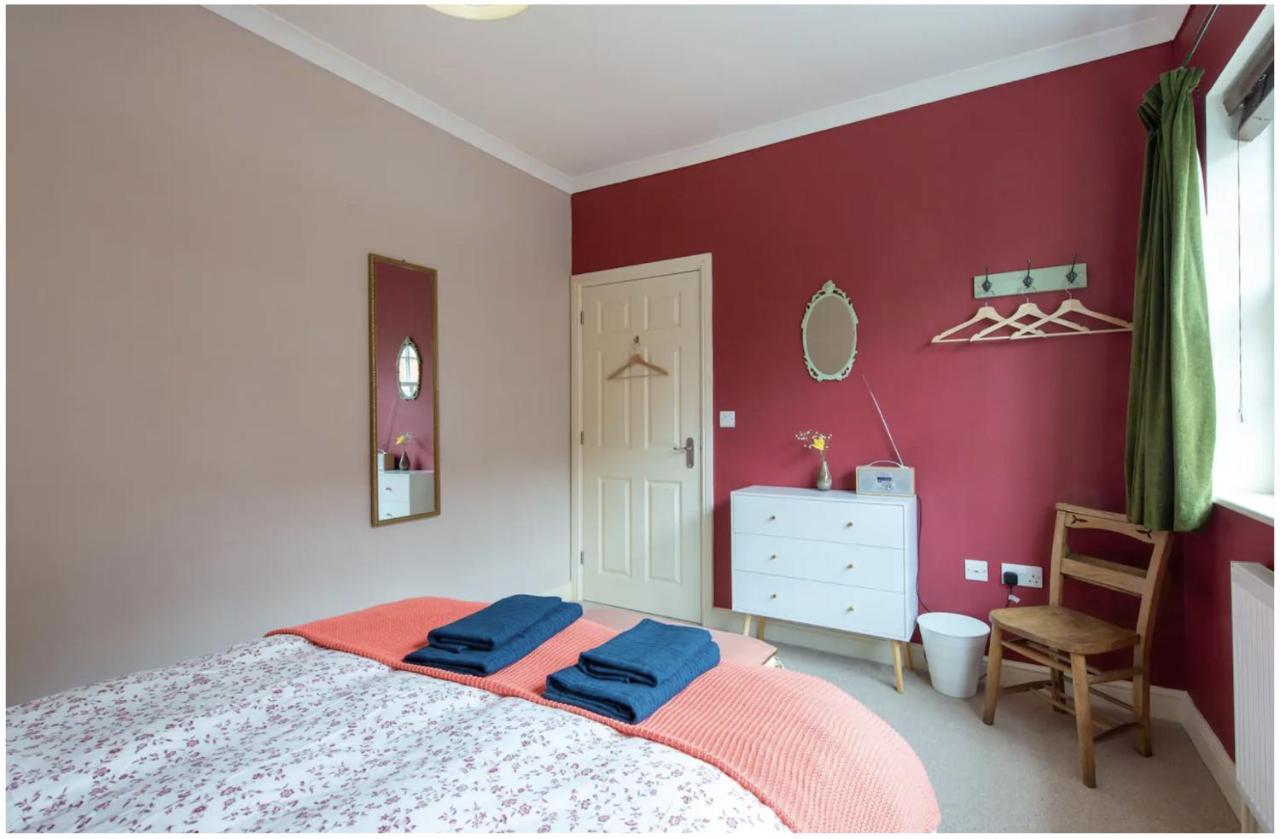 Wells City Centre, Quiet Mews House, sleeps 6 Villa Buitenkant foto